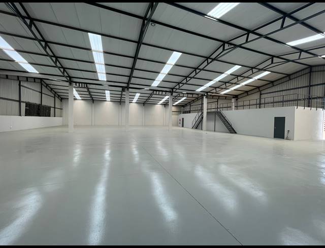 1,214M² WAREHOUSE TO LET IN COSMO BUSINESS PARK